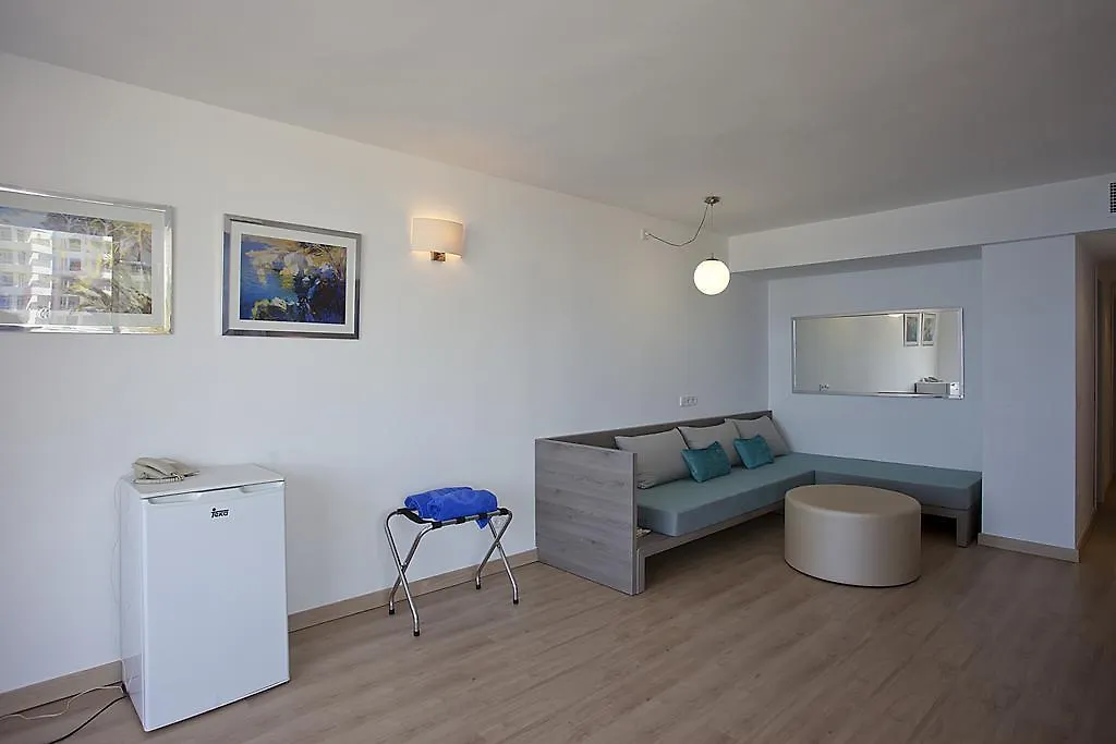 Aparthotel Playa Dorada サ・コマ