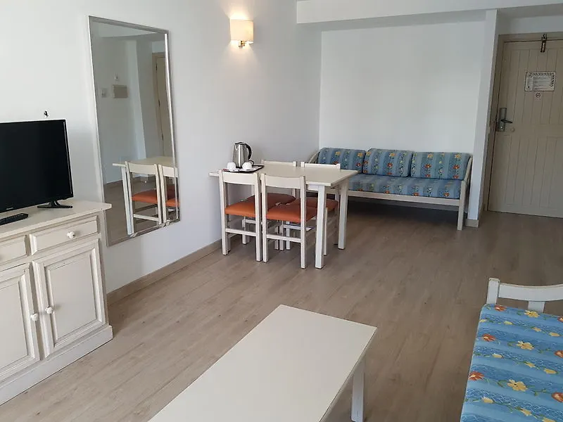 Aparthotel Playa Dorada 사 코마