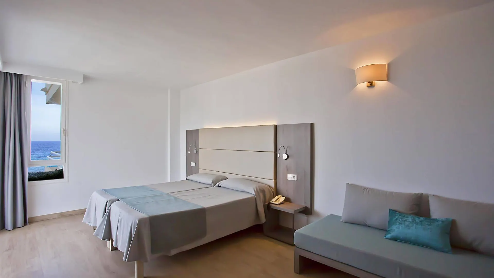 Aparthotel Playa Dorada Sa Coma